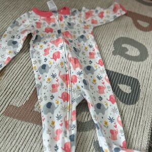 2 Little Beginnings Baby Girl Footed Sleepers – Size 3–6 Months 🐘💗